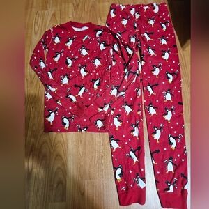 Hanna Andersson Red Penguin Pajama Set